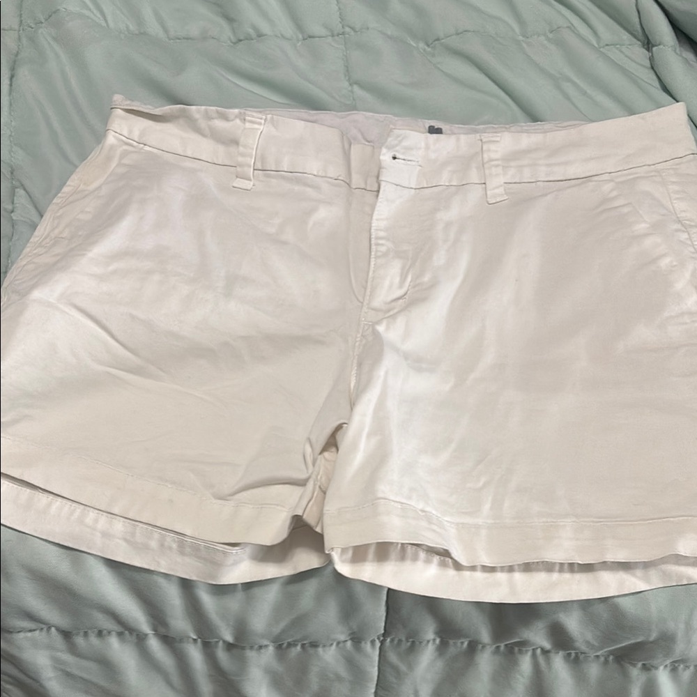 Old Navy Cream Bermuda Shorts